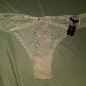 NWT No Boundaries Beige Lace Thong Size XL